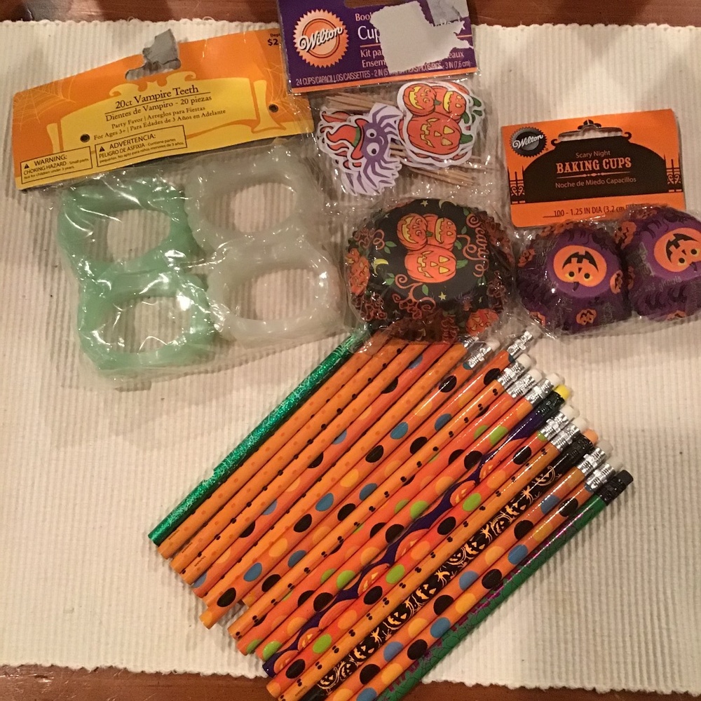 Halloween bundle - Picture 3 of 3